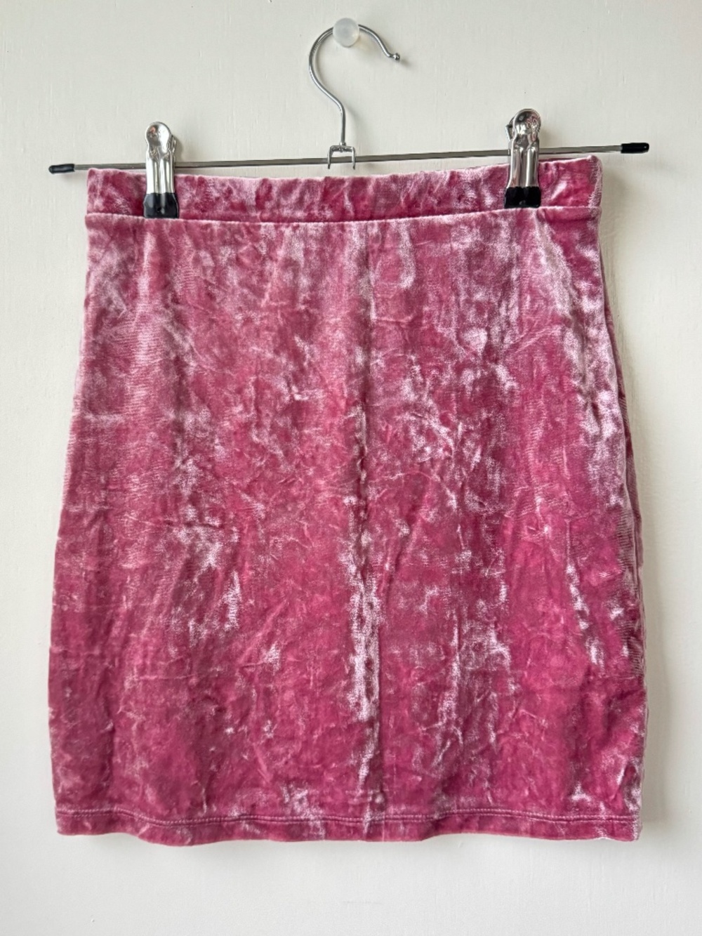 Velvet pink small skirt Forever 21